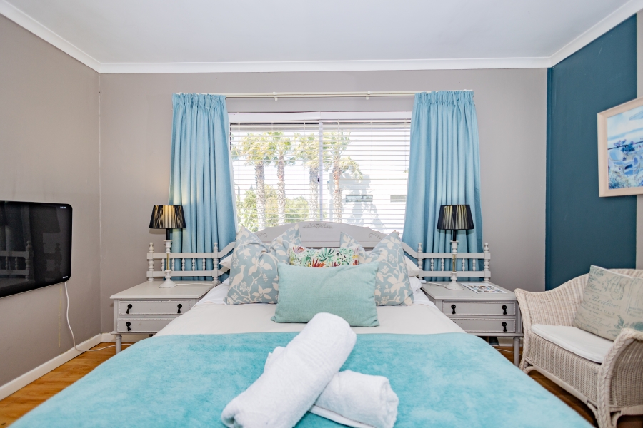 13 Bedroom Property for Sale in Sunset Beach Western Cape